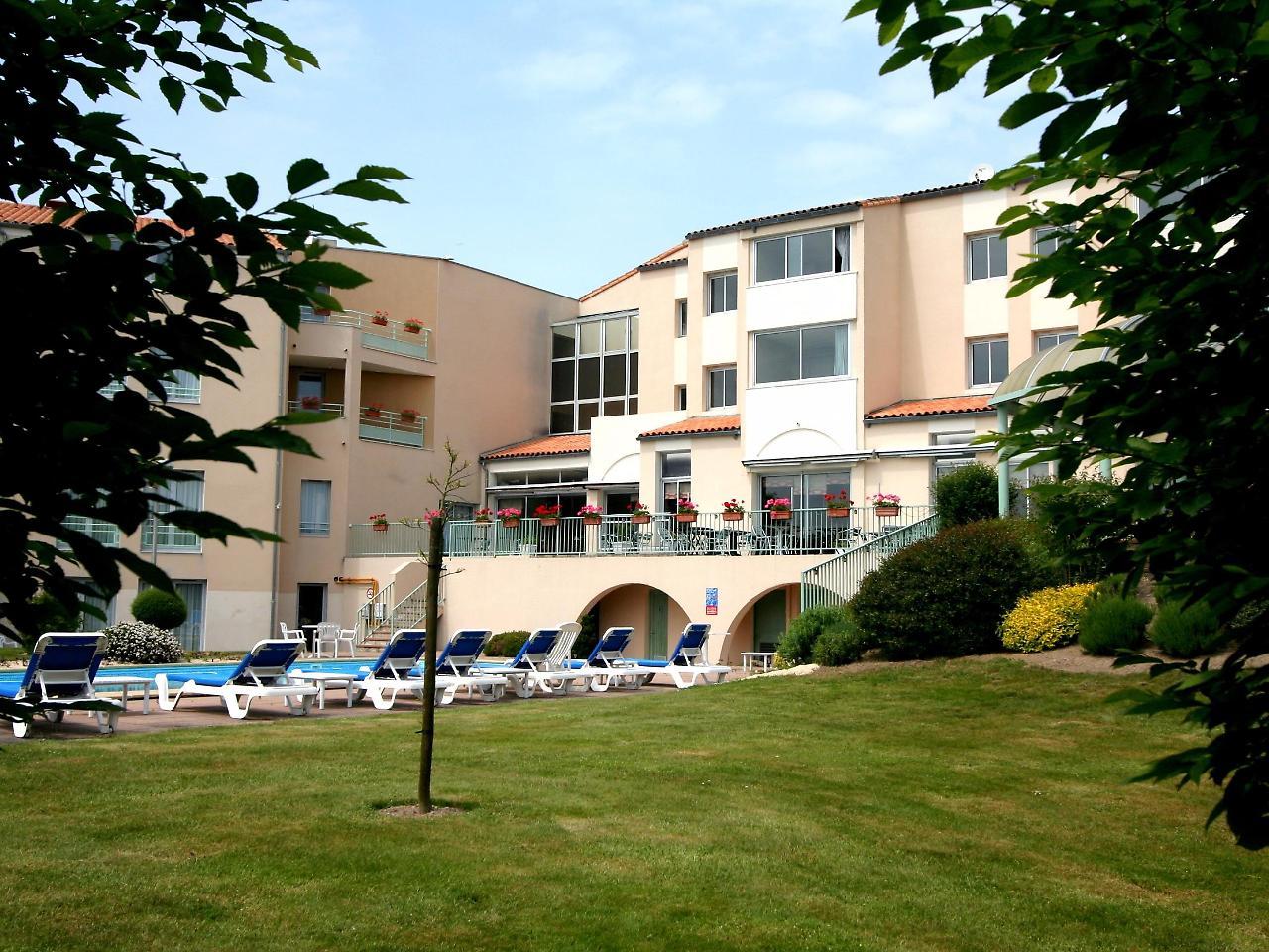 Logis Hotel Restaurant Aloe レ・ゼルビエ エクステリア 写真