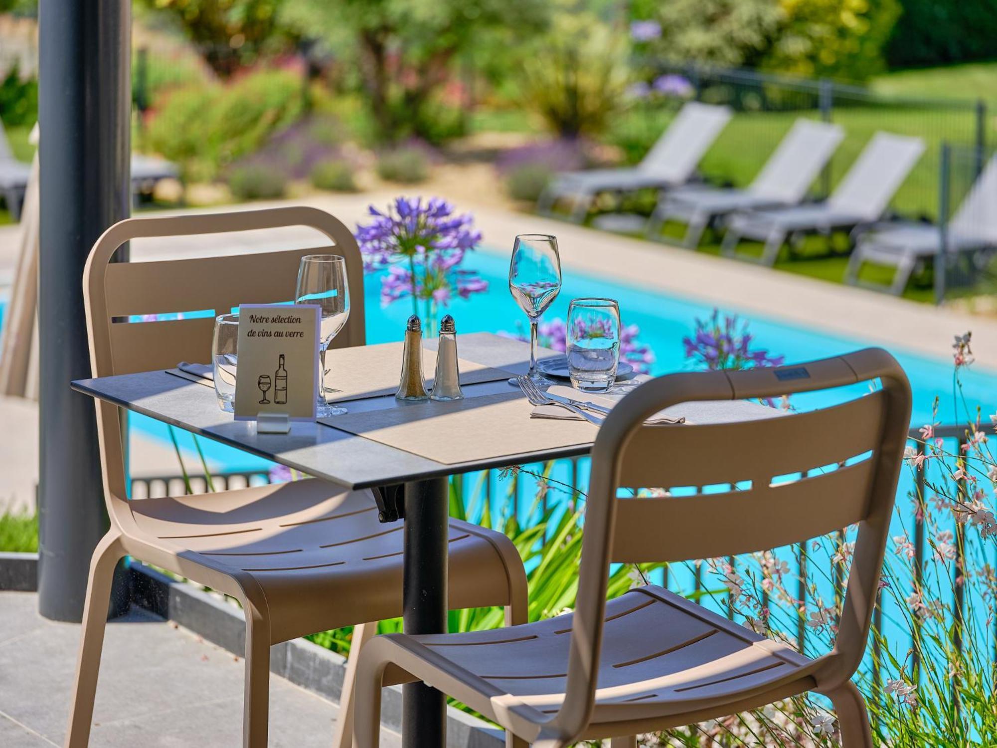 Logis Hotel Restaurant Aloe レ・ゼルビエ エクステリア 写真
