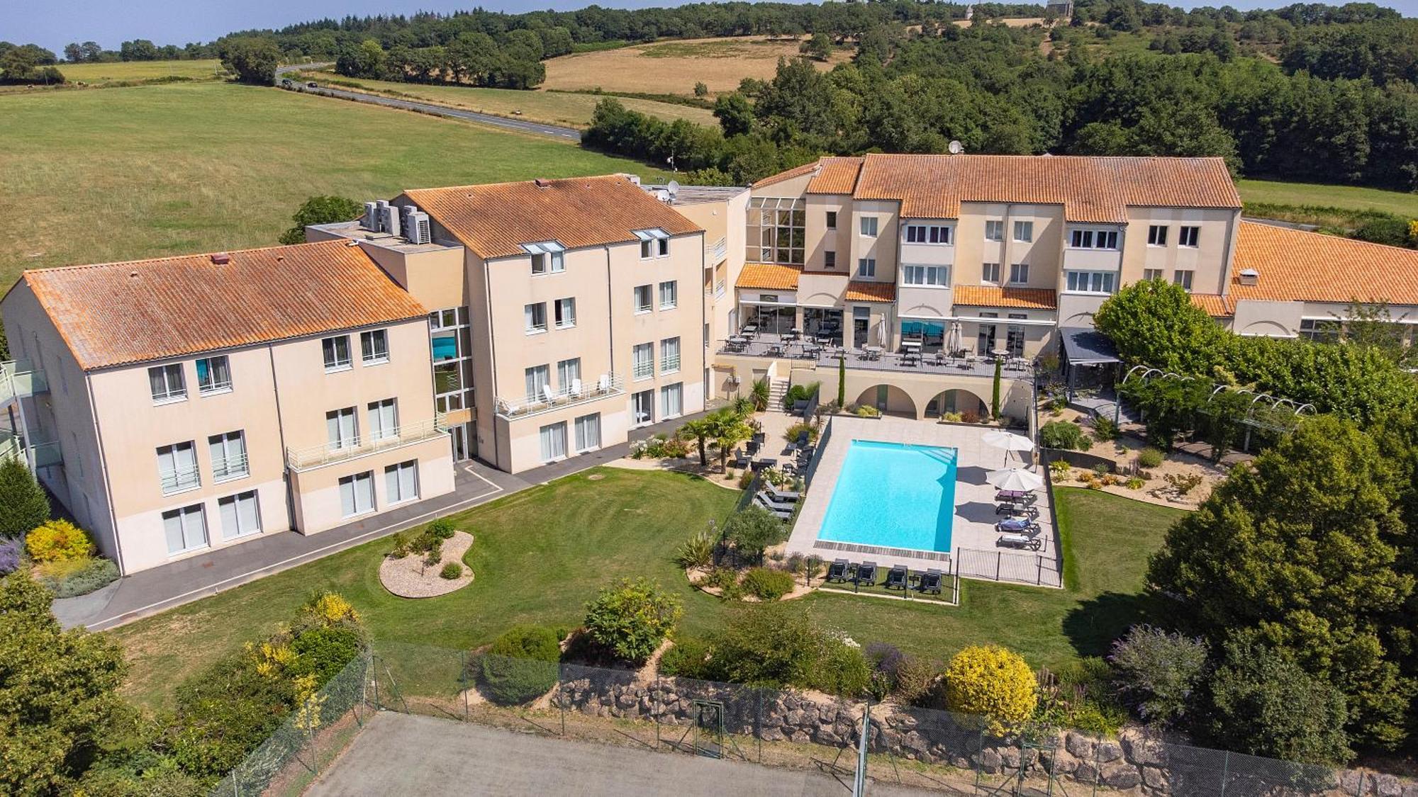 Logis Hotel Restaurant Aloe レ・ゼルビエ エクステリア 写真